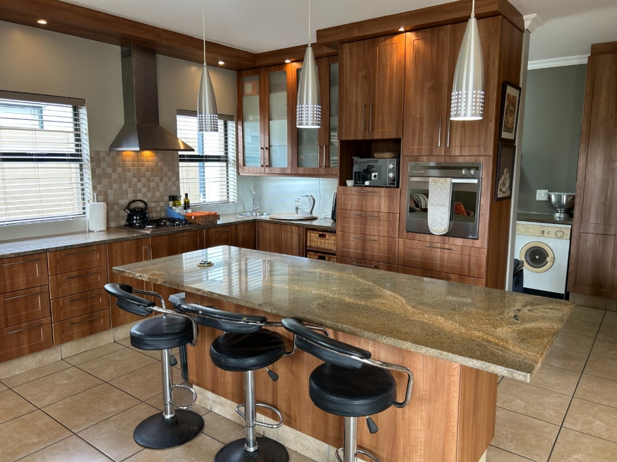 4 Bedroom Property for Sale in Blue Mountain Village Western Cape